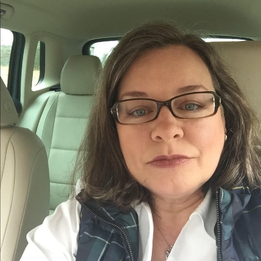 Meet your Posher, Melissa